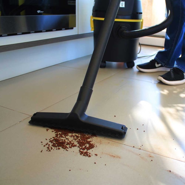 Aspirador Sólido Líquido 1.300W 15 LITROS NT585 BASIC KARCHER-a13b8004-dafb-431a-86ad-6b7c5bbb9606