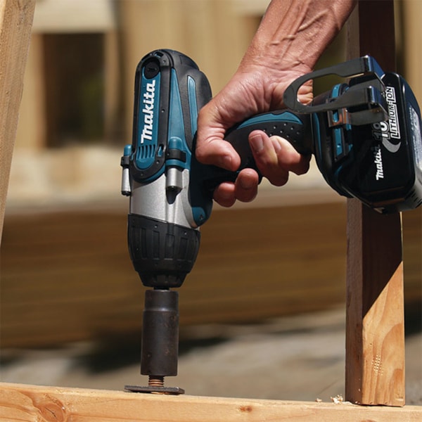 Chave de Impacto à Bateria 18V  DTW450Z Makita-d0d623c3-2685-4d15-b9df-4356abb1b0eb