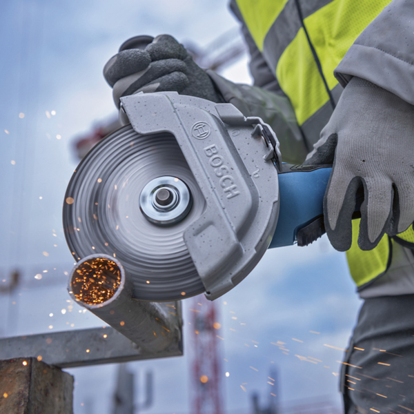 Esmerilhadeira Angular PRO Com Alça Auxiliar 180mm 18V GWS 18V-180 PC Bosch-9c972096-c328-4fc3-af88-cf4e6a0c6116