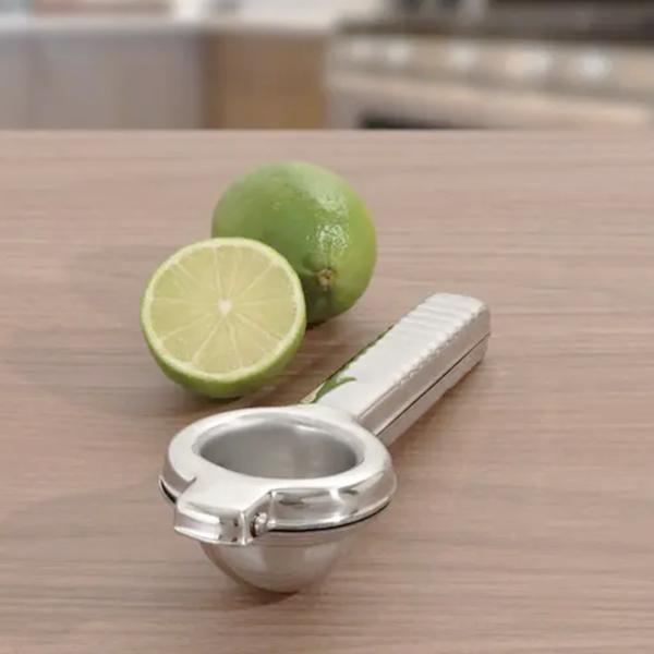 Espremedor de Limão Em Inox Descomplica 2097/100 Brinox-74ccb42f-5825-4791-bb41-54300df51892