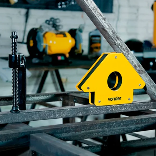 Esquadro Magnético para Solda 30kg Vonder-27e1a216-5865-4317-8017-f204c033ef3b