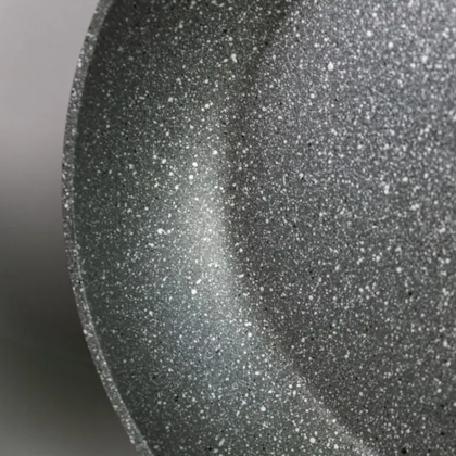 Frigideira Cerâmica Antiaderente Orion em Alumínio 0,9L 20cm C/Indução 4813354 Preta Brinox-f7beb48c-7526-43f5-b9c1-b7b0f16d33f7