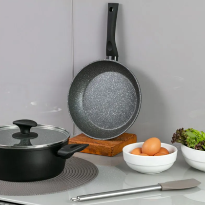 Frigideira Cerâmica Antiaderente Orion em Alumínio 0,9L 20cm C/Indução 4813354 Preta Brinox-03cfad7c-5d85-42cb-9a30-951508d5aa43