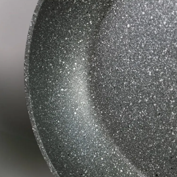 Frigideira Cerâmica Antiaderente Orion em Alumínio C/Indução 2,6L 28cm Preta 4813357 Brinox -9dc9ec78-1d6c-4171-82b5-04b1b3cfc36f