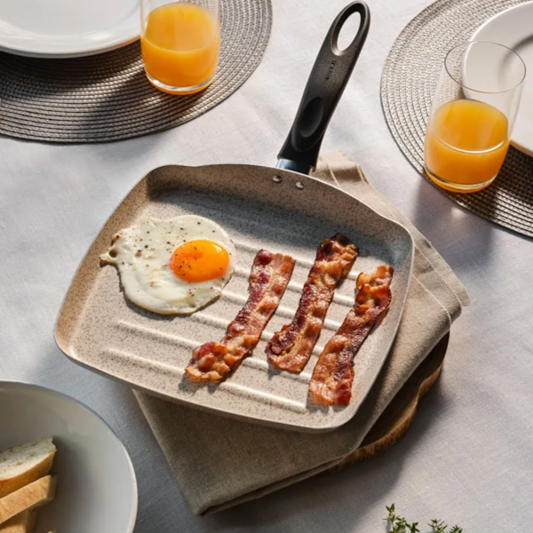 Frigideira Grill Cerâmic Life Suprema Antiaderente 24cm 750ml Vanilla 7244/358 Brinox-2bca99ee-cb9f-4ddf-8c57-0a4030bf32d9