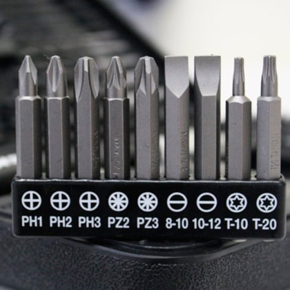 Kit Jogo de Brocas e Bits 67 peças Com Maleta 2607017085 Skil-0ca6ed75-2d64-4203-8261-2838e57adb70