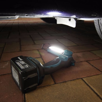 Lanterna a Bateria 18V DML801X Makita-8cadaafa-c2f3-478e-9b4e-5e19433772a7