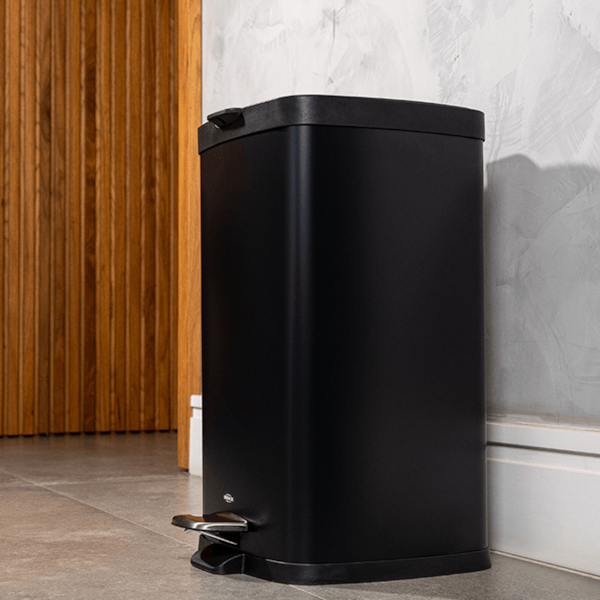 Lixeira com Pedal Balde Frame em Aço Carbono 20L Preto 3066/100 Brinox-9aa30e18-ceb2-4219-b543-d10225454c66
