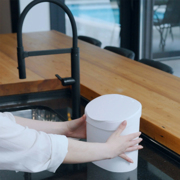 Lixeira com Tampa Basic 2,5LT Light Gray 109060468 Coza-edf60561-dca5-4195-944a-bae906037df0