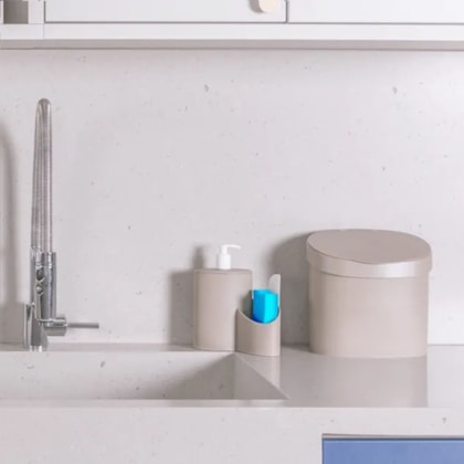 Lixeira Para Pia Basic Little Cozinha 2,5L Cinza Quente 10906/0126 Coza-3dd21944-21e6-486c-a47f-a8a96aa8772e