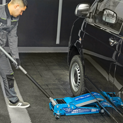 Macaco Hidráulico Jacaré Até 3/5 Toneladas Portátil 5113555 Stels-94000e5b-8597-4e48-8700-7e6c3275393b