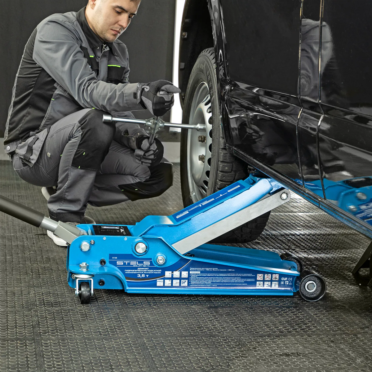 Macaco Hidráulico Jacaré Até 3/5 Toneladas Portátil 5113555 Stels