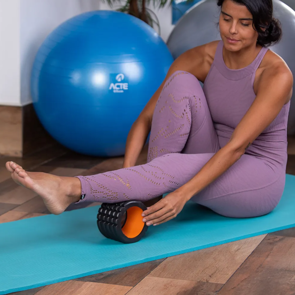 Mini Rolo Para Massagem de Liberação Miofascial Preto/Laranja T165 Acte Sports-da776ada-55ce-45a3-a1a3-b5ae7bb487dc