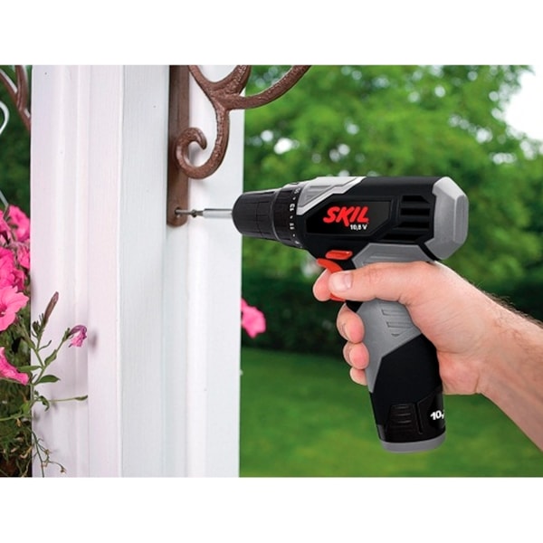 Parafusadeira e Furadeira a Bateria 10,8v 2412 Skil-df7fc507-08e5-4cdb-80c4-53fb904d1958