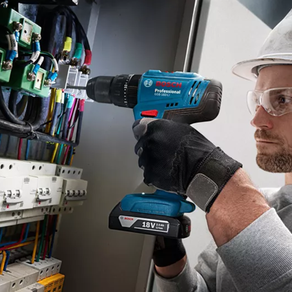 Parafusadeira/Furadeira de Impacto a Bateria + 2 Baterias 18V + Carregador e Maleta GSB 183 LI Bosch-303a4bf9-be35-4c49-9699-ad5d01851180