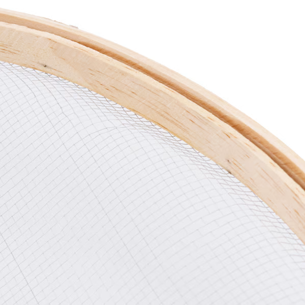 Peneira Redonda Aro 55cm Madeira para Areia Malha 8 550010 Momfort-81136037-a235-47c9-a593-3a866bd14347