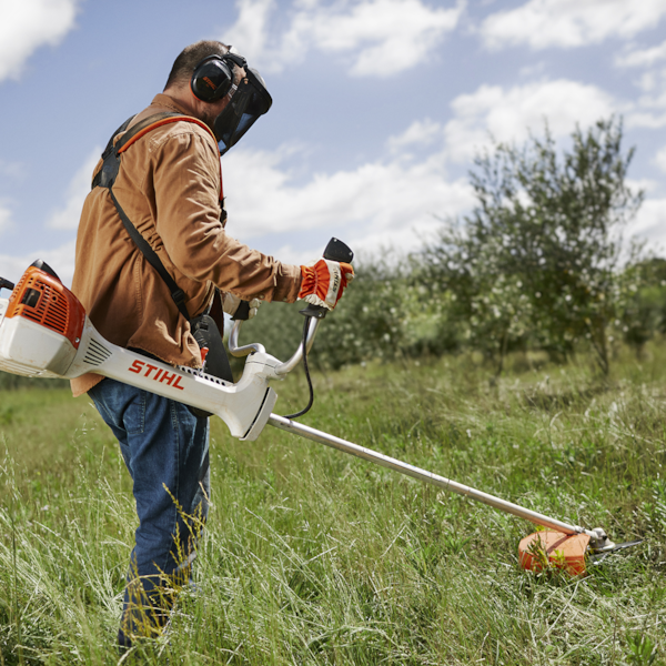 Roçadeira A Gasolina Lâminas de 3 Facas 300mm FS 460-L Stihl-a9c8af34-84ef-457b-b9a5-3b1878e41a09