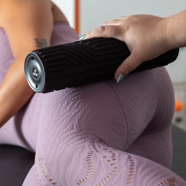 Rolo Massageador de Liberação Miofascial Elétrico Recarregável via Usb-C Preto R33-P Acte Sports-4ef2cebc-9d39-4429-9c3d-ede2e41a6b8a
