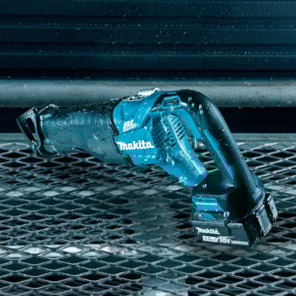 Serra Sabre A Bateria 18v com 2 Baterias DJR187RFE Makita-de0be773-8938-4ab8-9eeb-4cff3eaa6a23