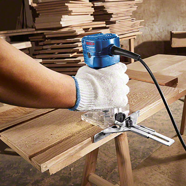 Tupia 6mm 550w GKF 550 Bosch-a87122e6-30a1-4a5f-a263-ebb5a1917d5d