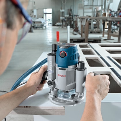 Tupia de Imersão 1/4 GOF1600CE 1600w Bosch-b9a435b3-aaae-46c9-b784-cfd8b4b0592d